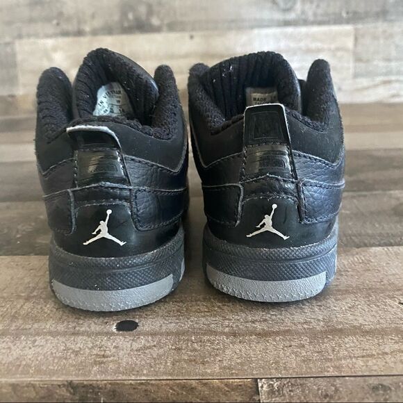 Jordan shoes little kids all black size 8C - Picture 6 of 9